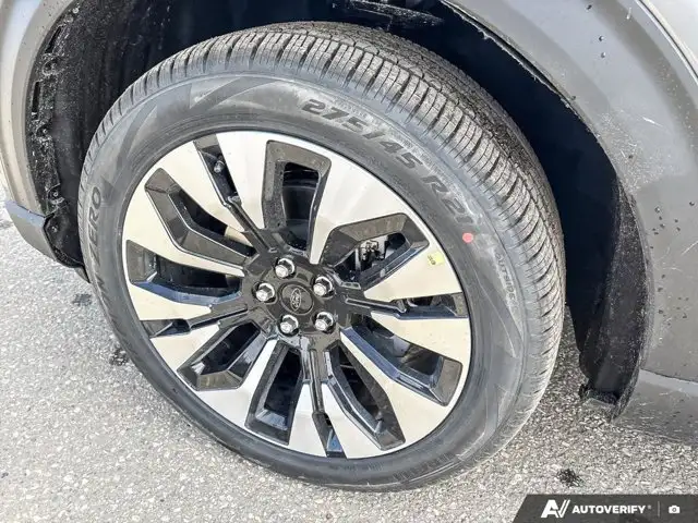 2026 Ford Explorer Platinum - Photo 18