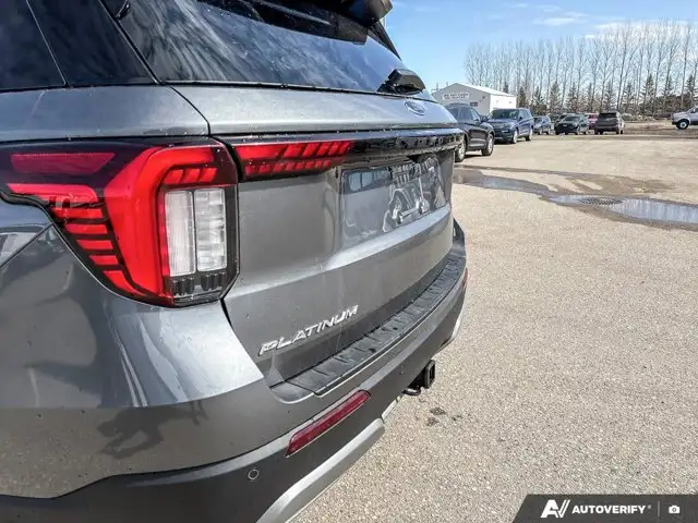2026 Ford Explorer Platinum - Photo 29