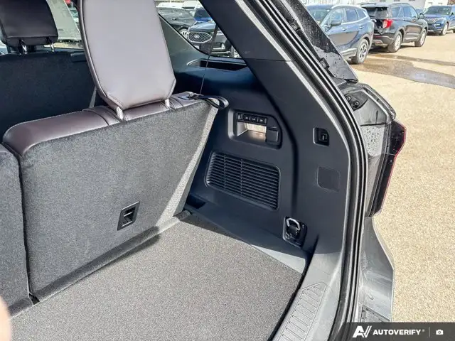 2026 Ford Explorer Platinum - Photo 33