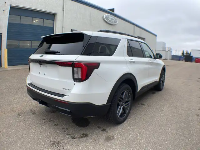 2026 Ford Explorer ST-Line 4WD 300A - Photo 5