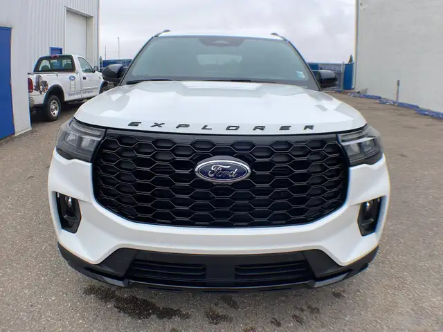 2026 Ford Explorer ST-Line 4WD 300A - Photo 8