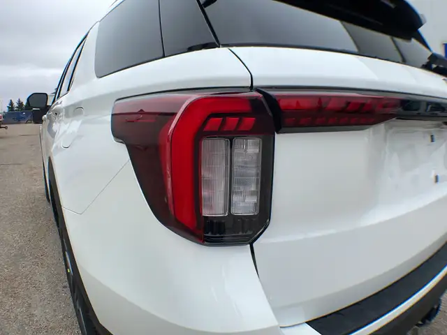 2026 Ford Explorer ST-Line 4WD 300A - Photo 13