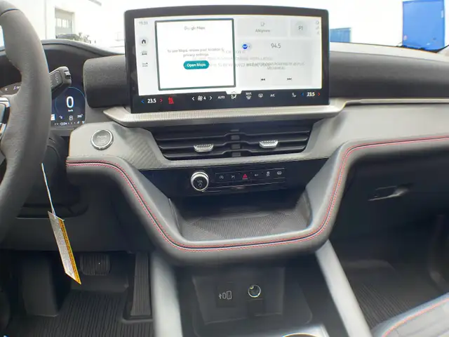 2026 Ford Explorer ST-Line 4WD 300A - Photo 17