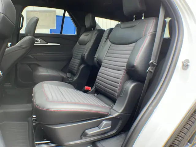 2026 Ford Explorer ST-Line 4WD 300A - Photo 23