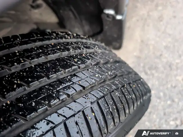 2025 Nissan Kicks Play SV | One Owner | Remote Start - Photo 8