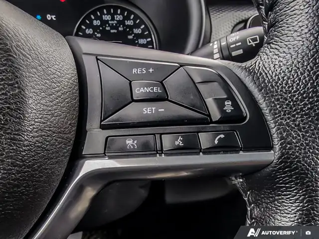 2025 Nissan Kicks Play SV | One Owner | Remote Start - Photo 17