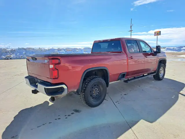 2022 Chevrolet Silverado 3500HD - Photo 3
