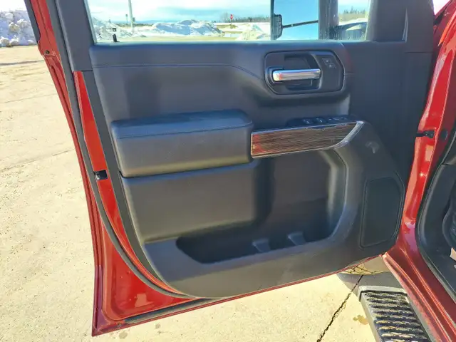 2022 Chevrolet Silverado 3500HD - Photo 9