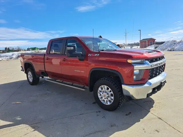 2021 Chevrolet Silverado 3500HD - Photo 2