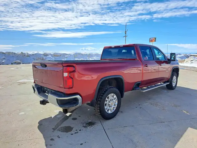 2021 Chevrolet Silverado 3500HD - Photo 3