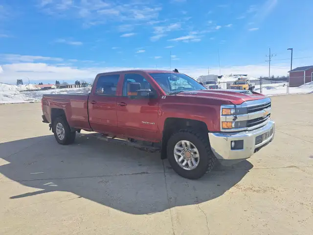 2019 Chevrolet Silverado 3500HD - Photo 2
