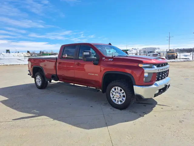 2021 Chevrolet Silverado 3500HD - Photo 2