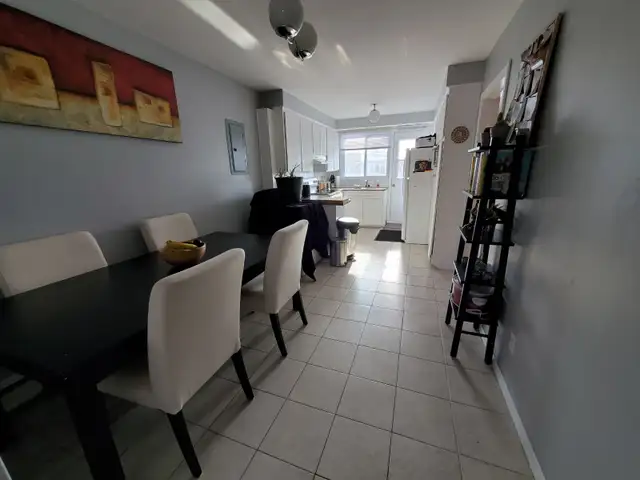 Grand 4 ½.  Ahuntsic