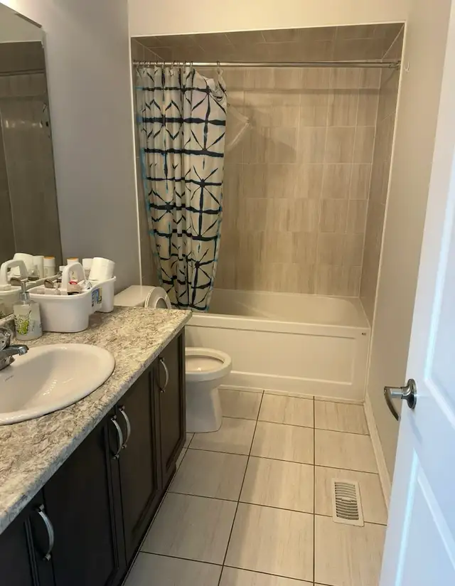 Room for rent - Photo 4