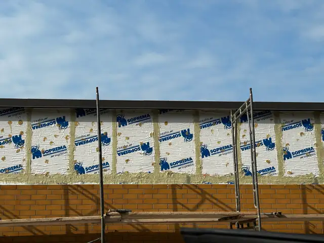 Experienced Bricklayer - Photo 3