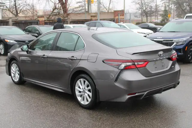 2024 Toyota Camry SE Auto - Photo 4
