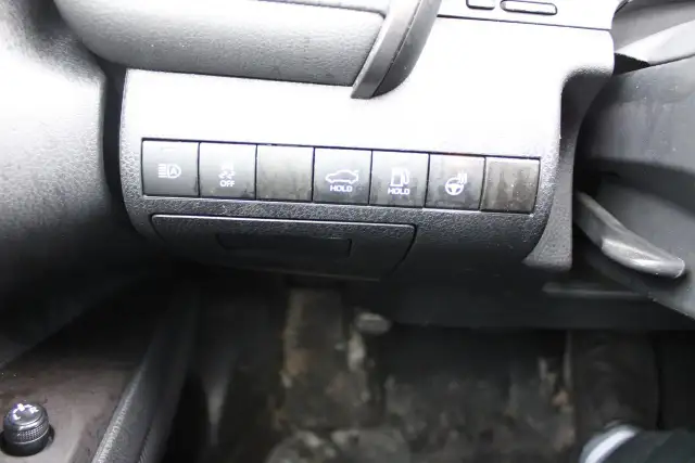 2024 Toyota Camry SE Auto - Photo 14