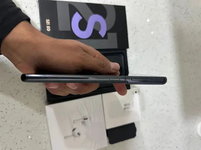 Samsung S21 128GB Earbuds/Charger Set/Delivery - Photo 2