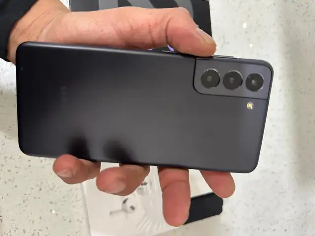 Samsung S21 128GB Earbuds/Charger Set/Delivery - Photo 3