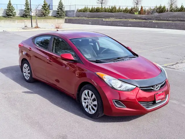 2012 Hyundai Elantra 4dr Sedan - Photo 4