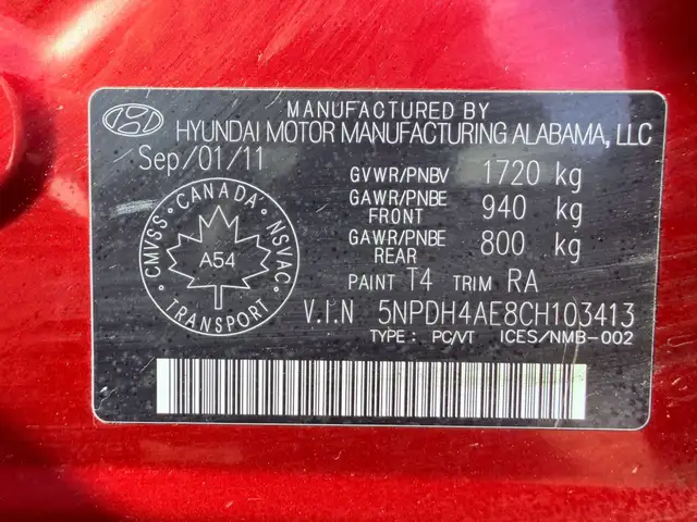 2012 Hyundai Elantra 4dr Sedan - Photo 12