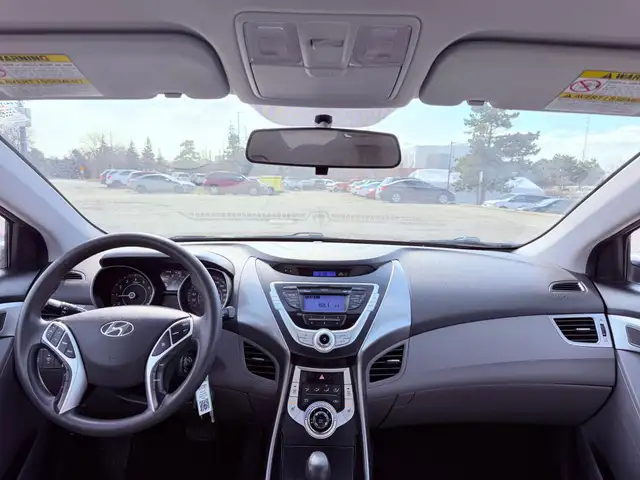 2012 Hyundai Elantra 4dr Sedan - Photo 15
