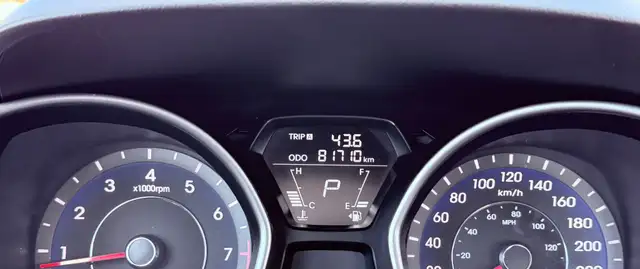 2012 Hyundai Elantra 4dr Sedan - Photo 17