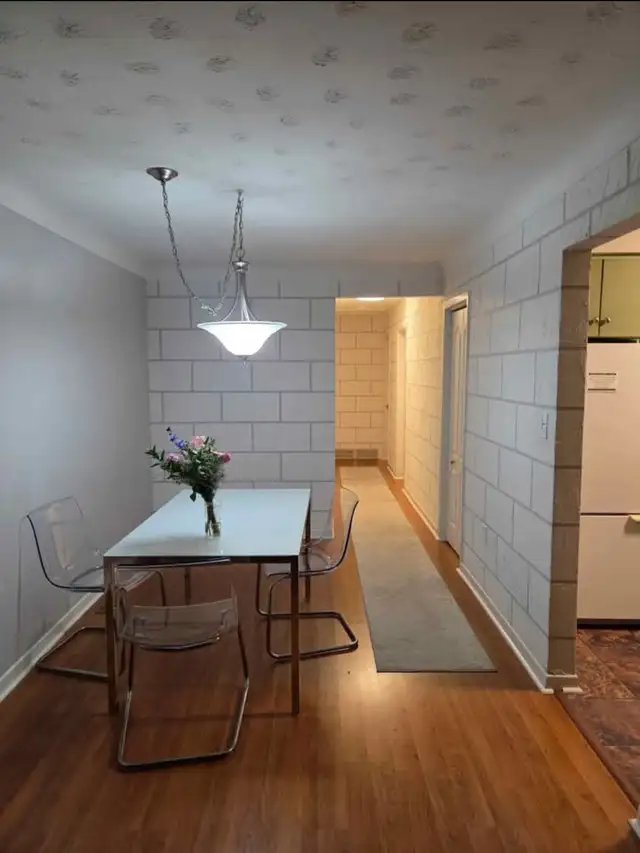 Private Room for Rent Across Niagara College - Welland Campus - Photo 2