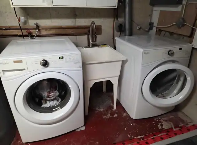 Private Room for Rent Across Niagara College - Welland Campus - Photo 6