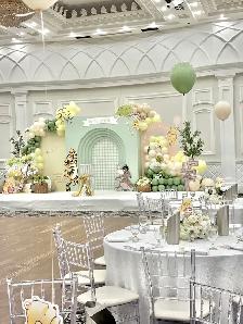 Need decor assistants to help setup and takedown - Photo 4
