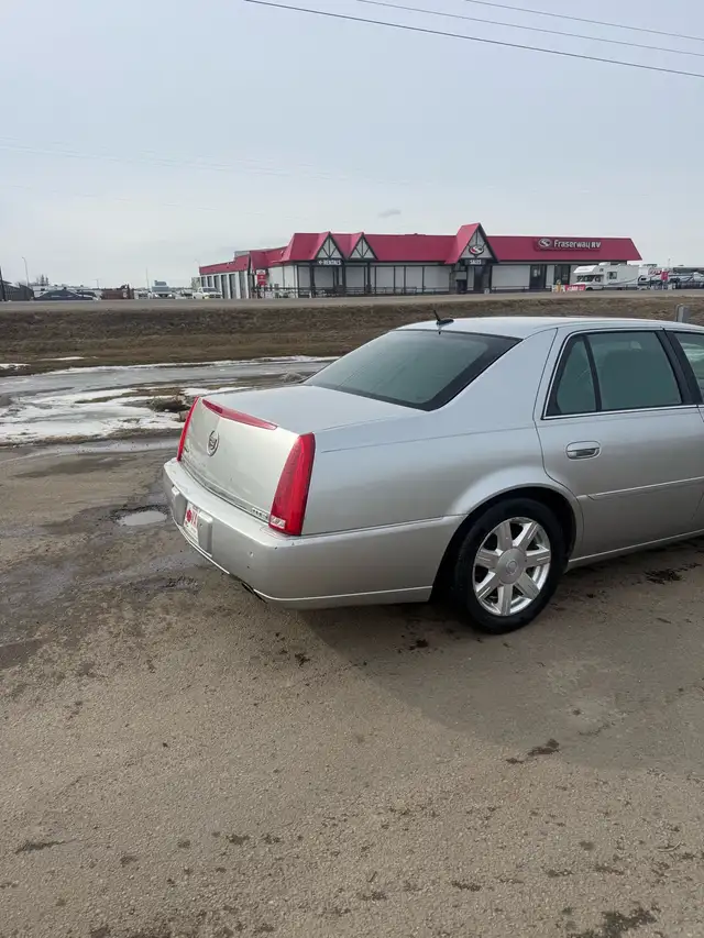 2007 Cadillac DTS - Photo 4