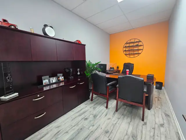 Ground Floor Office 1,613 sq ft for Rent – Free Parking at Door - Photo 9