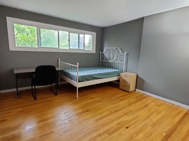 Master Bedroom Summer sublet from May to August - Photo 2