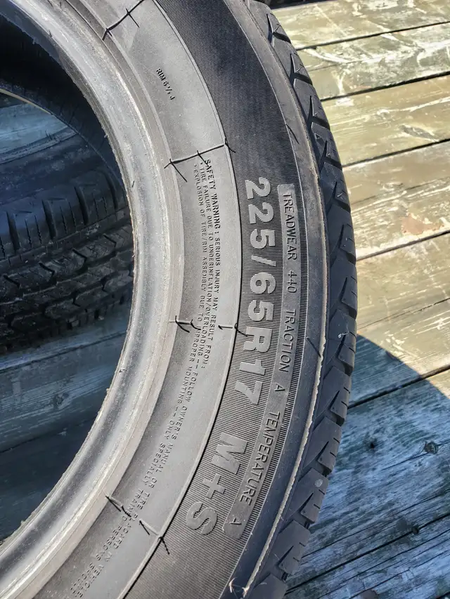 P225 65 R17 SUMMER TIRES TWO $100.00 - Photo 6