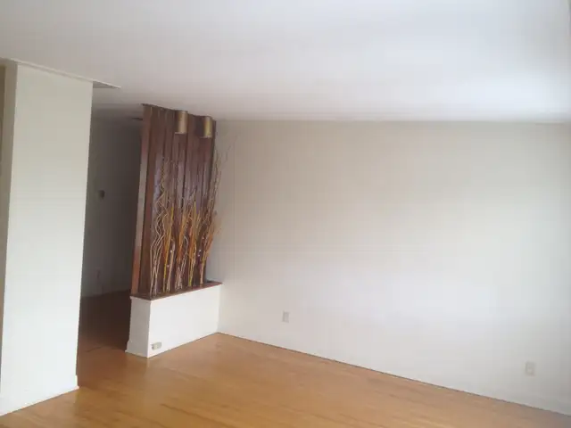 MAY- large 3 bed Dining walking  to General Hospital 1500 sq.ft - Photo 5