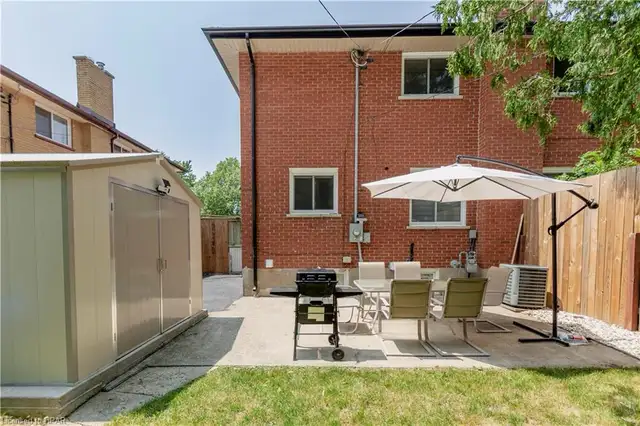 3 bedroom house for rent near fanshawe college London main campu - Photo 9