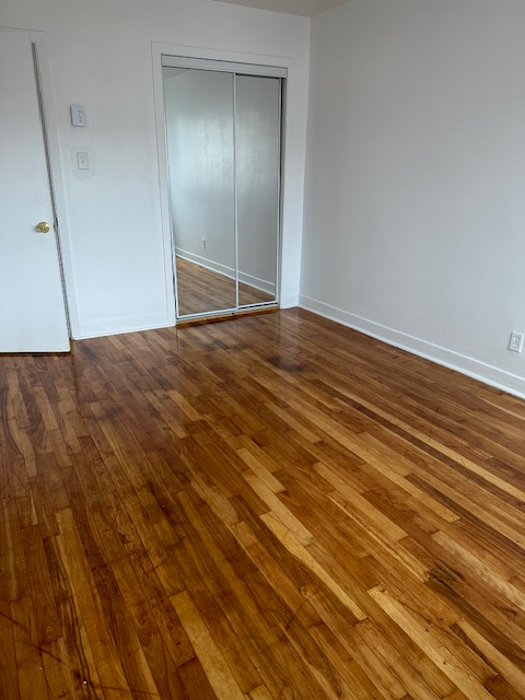 Lager 4 1/2 hardwood floors apartment in Lachine for Rent !! - Photo 4