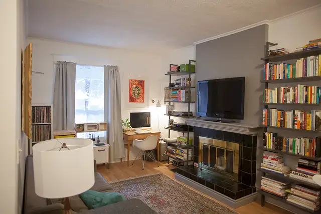 2 Bedroom in Prime High Park with a private backyard! - Photo 5