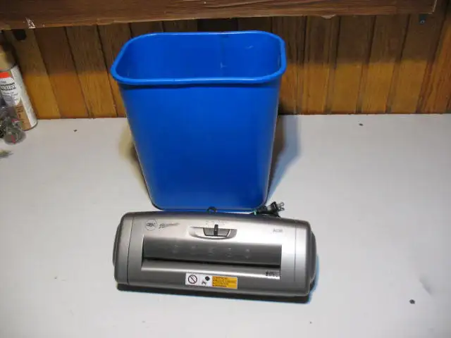 6 Sheet Paper Shredder, with Basket - Photo 6