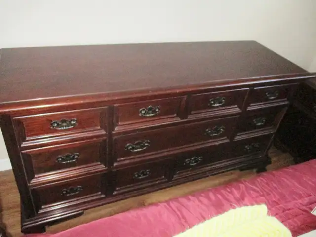 Mahogany Chest of Drawers - Excellent ! Moving Sale!
