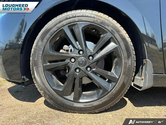 2017 Hyundai Elantra GLS 4Dr Sedan - Photo 5
