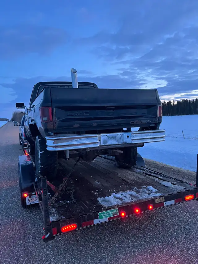 1982 GMC Shortbox 4x4 Truck - Photo 4
