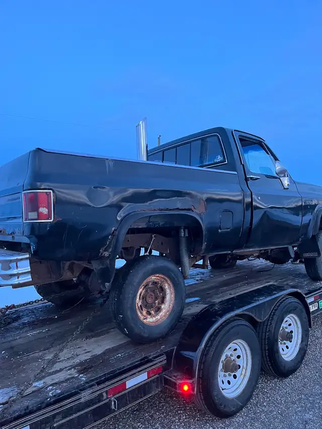 1982 GMC Shortbox 4x4 Truck - Photo 5