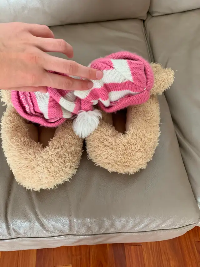 PANTOUFLES FILLETTE GR 5 SEMELLES 9'LONG OURSONS: $5.00 - Photo 2