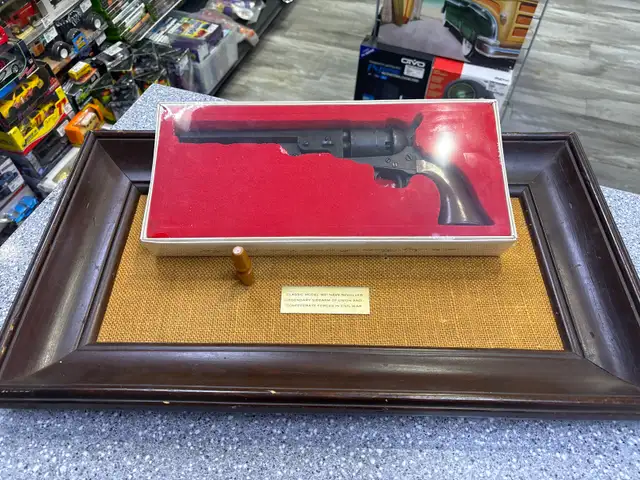 R M J Oldfrontier 1851 Replica Colt Navy Revolver With Frame