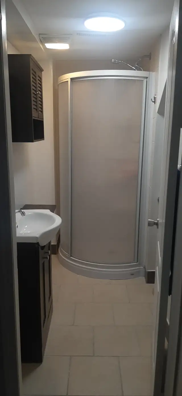 Room for rent - Photo 6