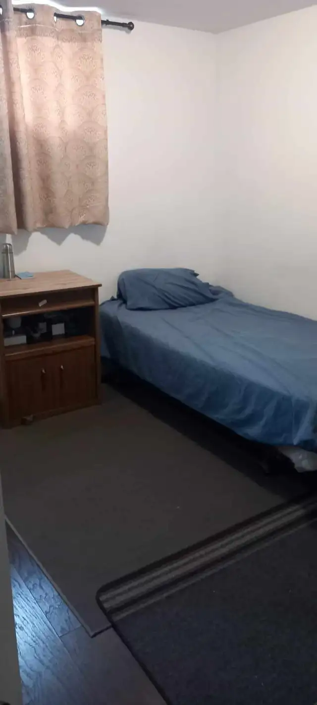 Room for rent $550 all utilities included. available on May 1 - Photo 4