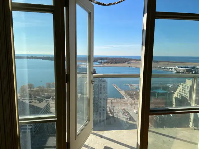 Lakeshore View 1  1 Den, Utilities, Parking & Locker INCLUDED! - Photo 8