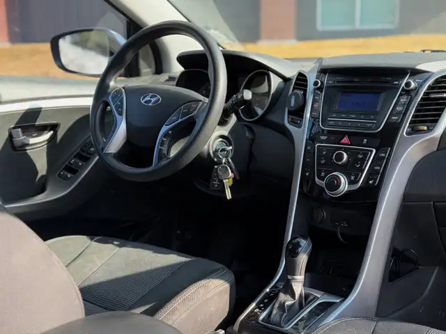 2012 HYUNDAI ELANTRA - Photo 5