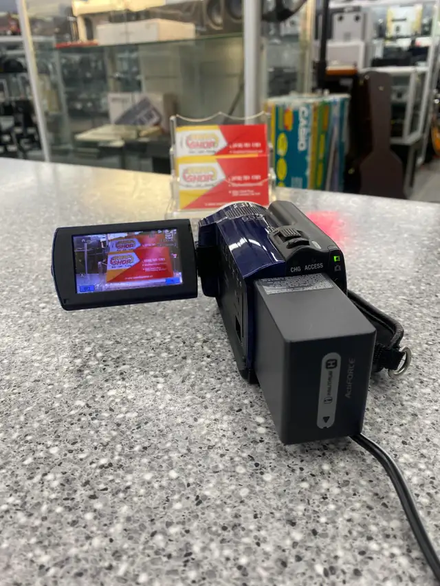 Sony DCR-SR47 HandyCam Camcorder - Photo 5